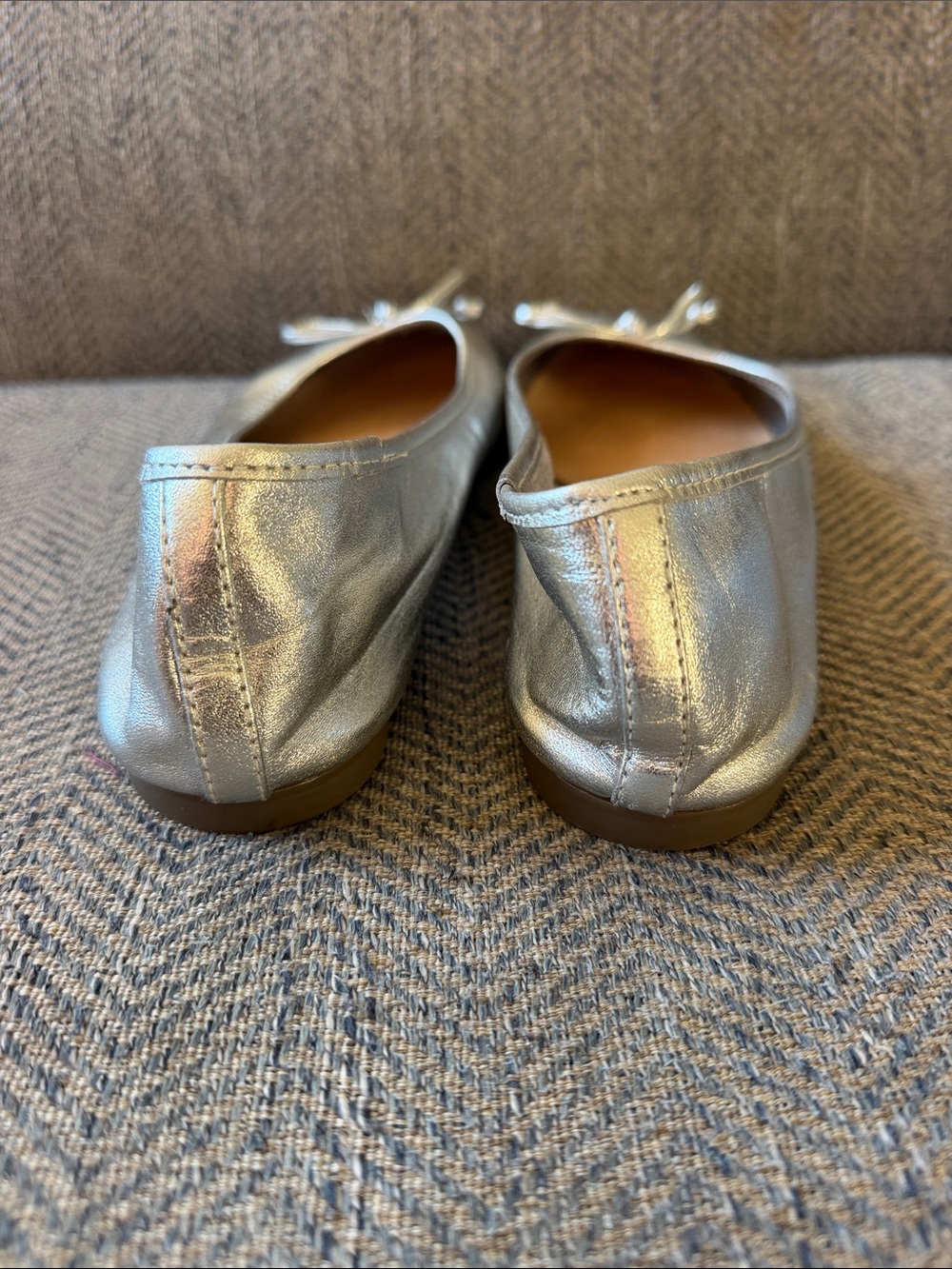 SCHUTZ ARISSA SILVER LEATHER BALLET FLAT SIZE: 9B - Picture 6 of 12